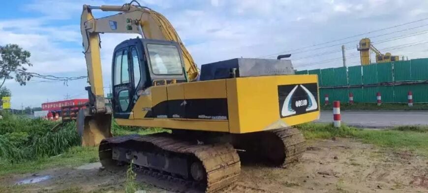 এইটা কবিলকো জাপানি এস্কেবেটর SK – 135 SR ,7 সেমি অটো