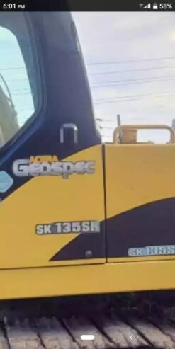 এইটা কবিলকো জাপানি এস্কেবেটর SK – 135 SR ,7 সেমি অটো