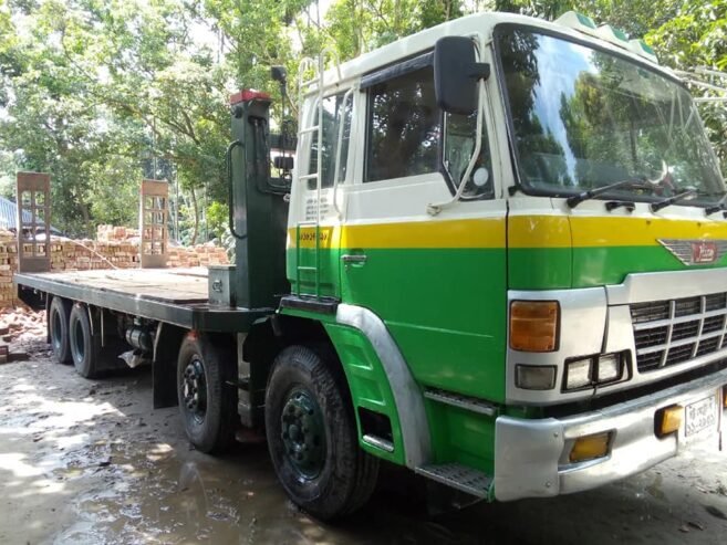 একটি নতুন ১২ চাকা লোবেড বিক্রয় করা হইবে।